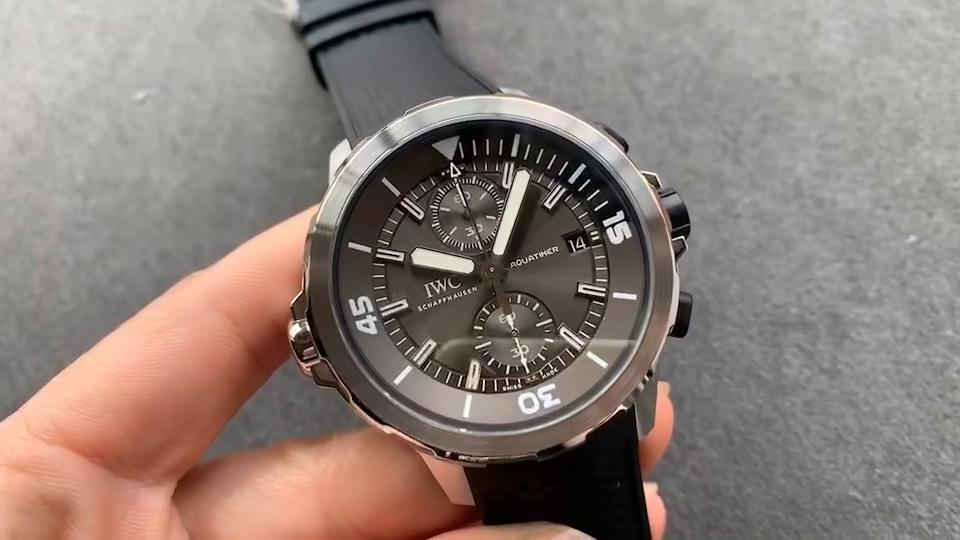 hbbv6万国海洋时计最新版鲨鱼特别版全自动机械男士腕表44mm